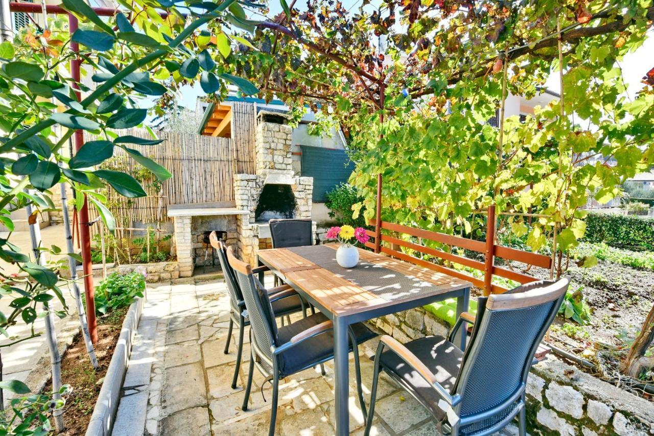 Adriatico Bungalow Πόρετς Εξωτερικό φωτογραφία