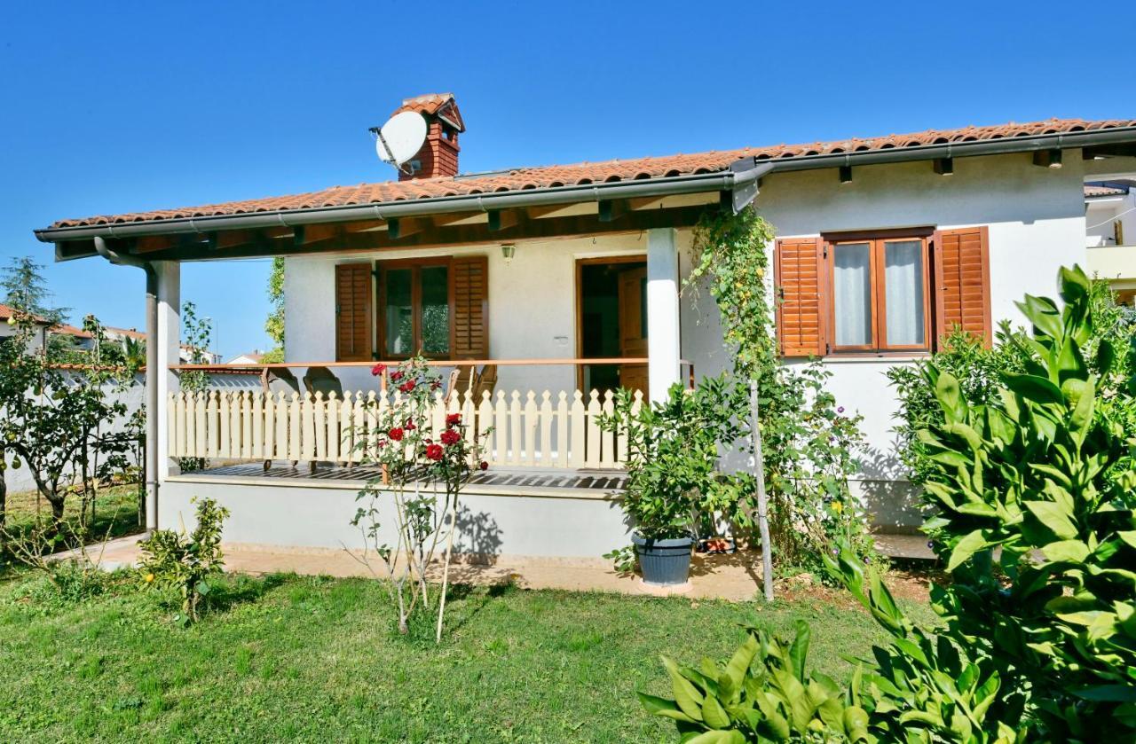 Adriatico Bungalow Πόρετς Εξωτερικό φωτογραφία