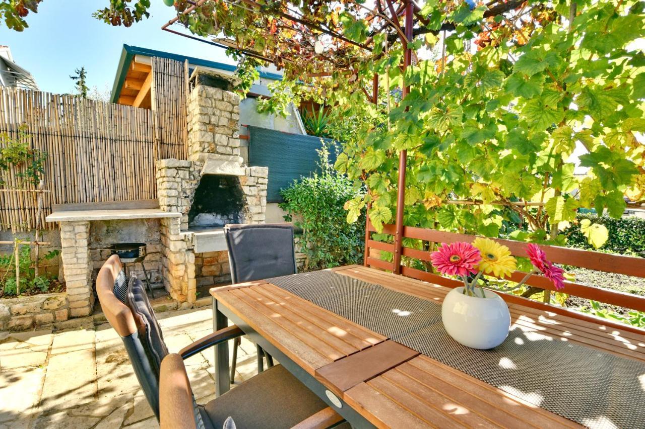 Adriatico Bungalow Πόρετς Εξωτερικό φωτογραφία