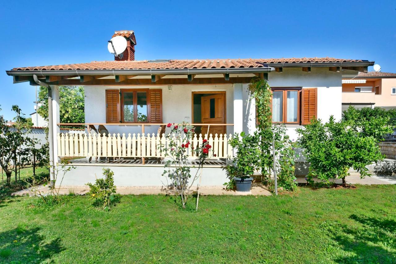Adriatico Bungalow Πόρετς Εξωτερικό φωτογραφία
